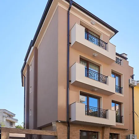 Апартаменты Bendita House *