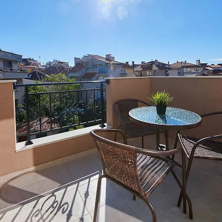 Апартаменты Bendita House *